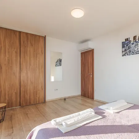 Paula By Interhome Hotel 4*