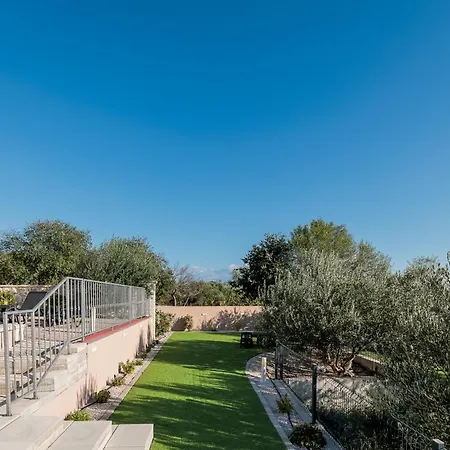Hotel Paula By Interhome Stankovci (Zadar)