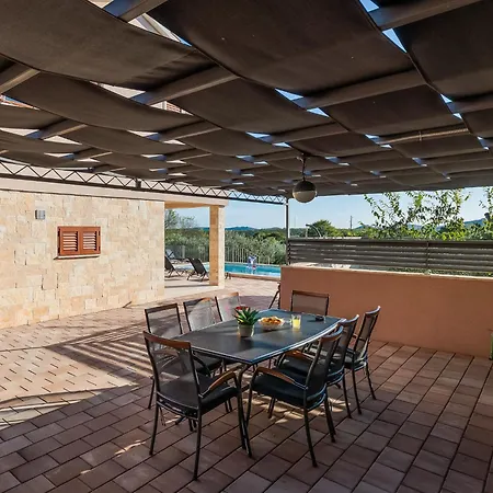 Hotel Paula By Interhome Stankovci (Zadar)